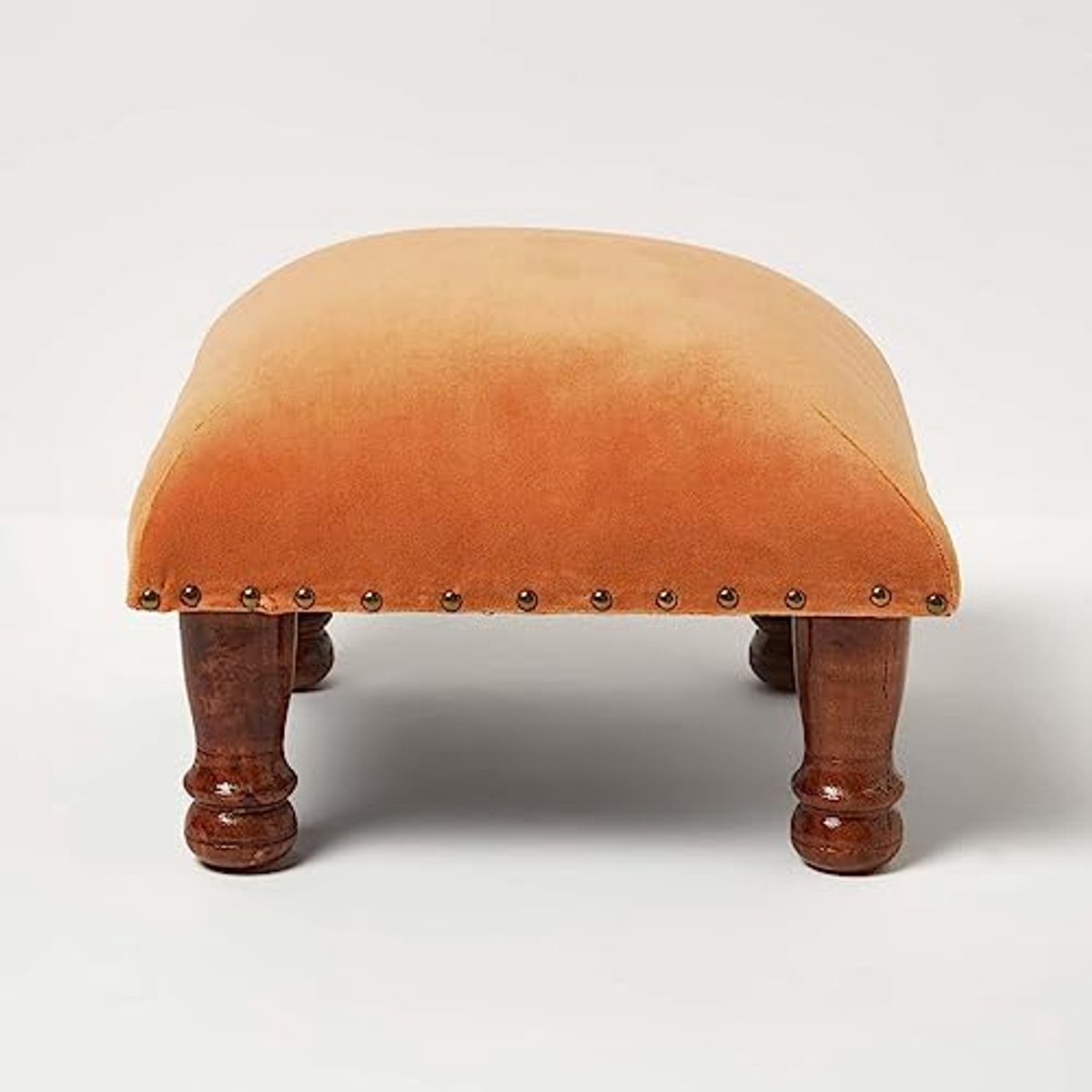 Fluwelen voetenbank oranje 40 x 40 cm - Moderne poef met massief houten poten