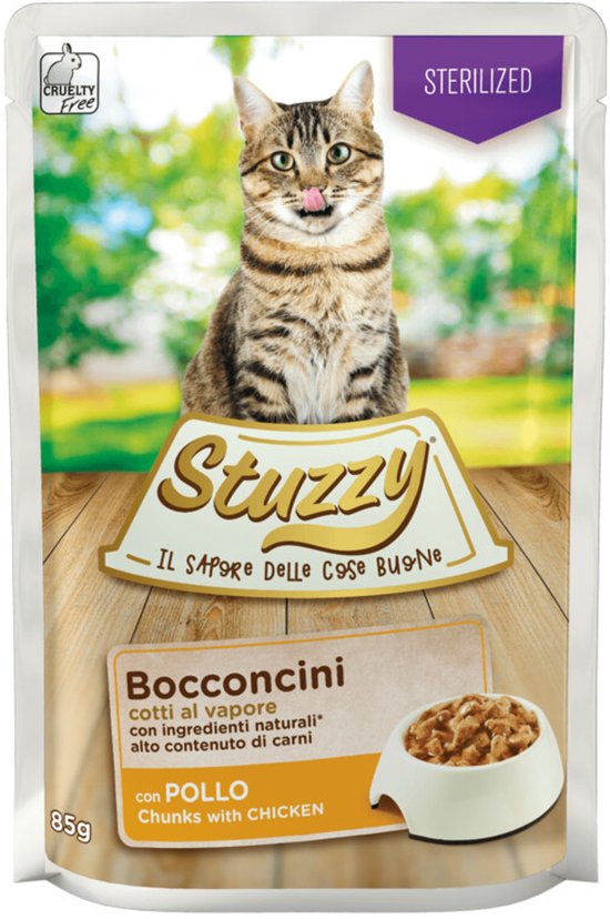 Stuzzy Kattenvoer Pouch Gesteriliseerd Kip - 24 x 85 gr - Voordeelverpakking