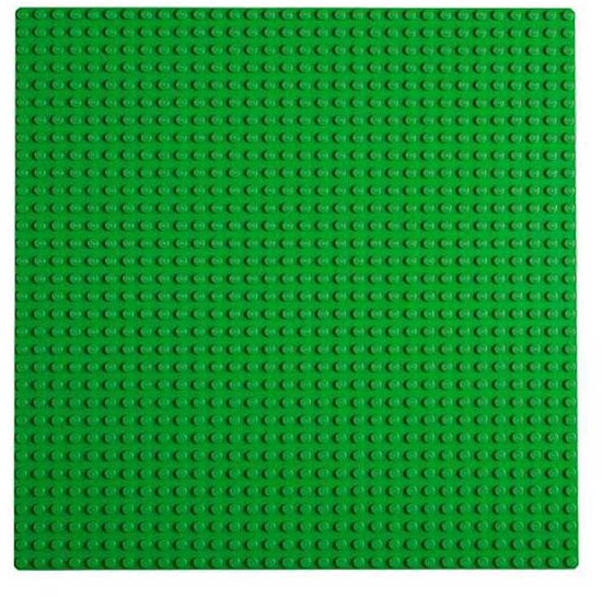 Effen groene LEGO bouwplaat, 10x10 noppen, op witte achtergrond.