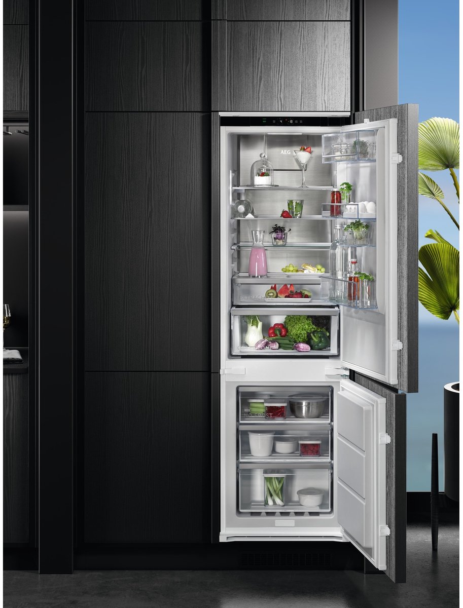 AEG TSC8M181DS, 249 l, No Frost (koelkast), SN-T, 7,5 kg/24u, D, Wit