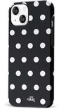 Zwarte hoes met witte stippen op een iPhone 13.