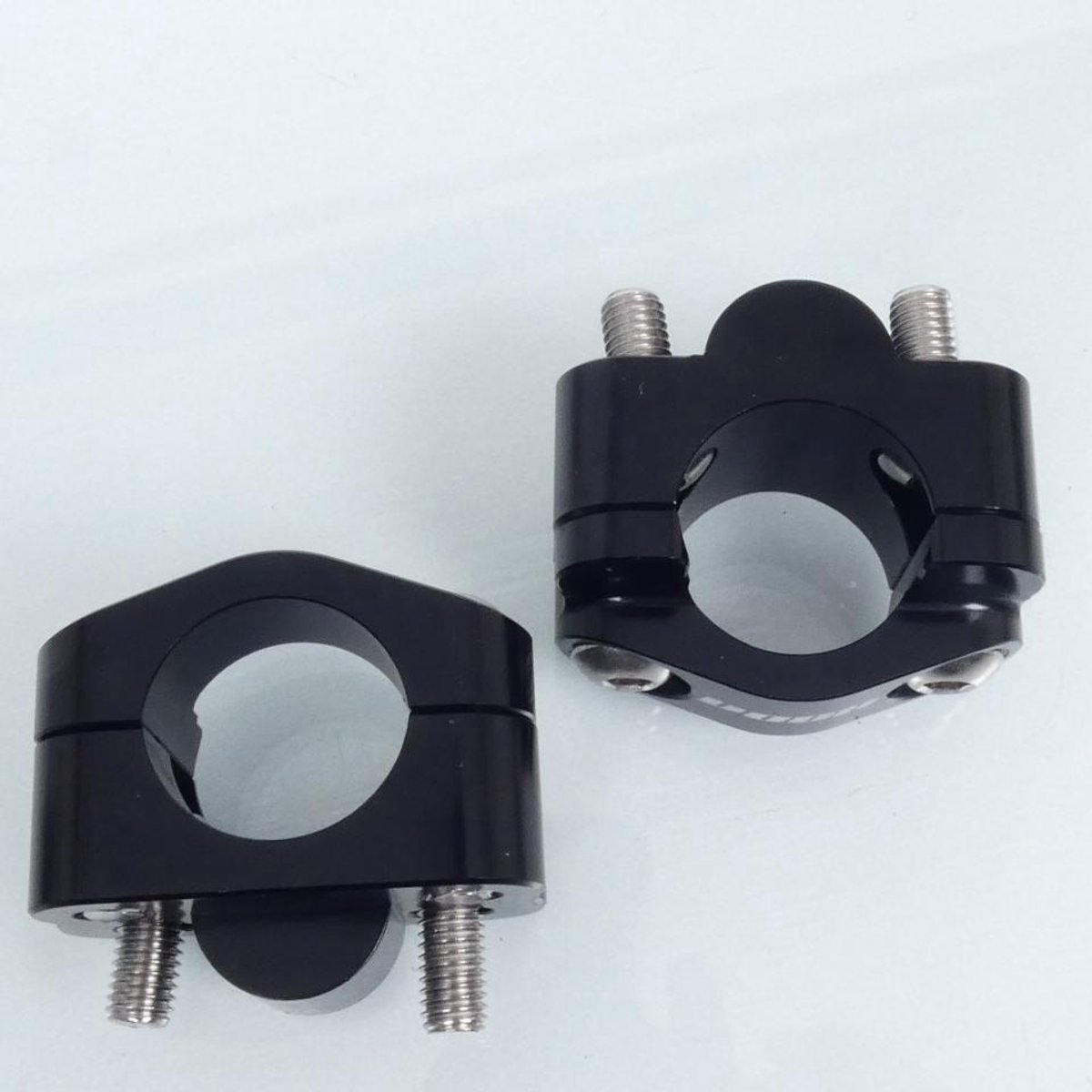 Pontet de guidon Voca pour moto +15 Ø22/28 Neuf