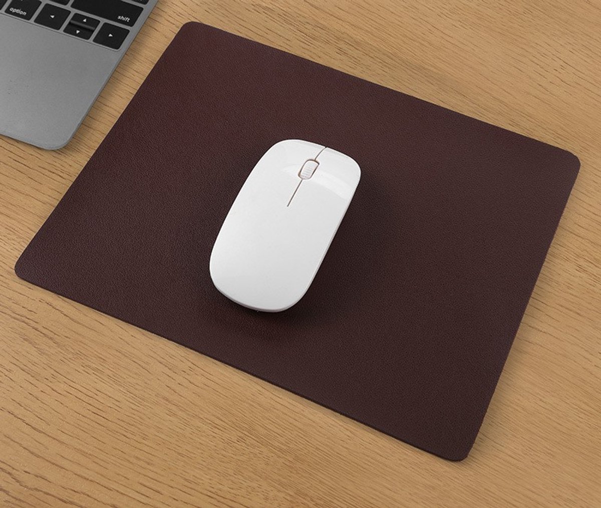 Image of 1 stuks muismat, dikke rubberen muismat met premium textuur, antislip, draagbaar en wasbaar, voor vrouwen, mannen, draadloze laptops, toetsenbordlade, gamingcomputer, kantoor, reizen, 26 x 21 cm.Donkerbruin