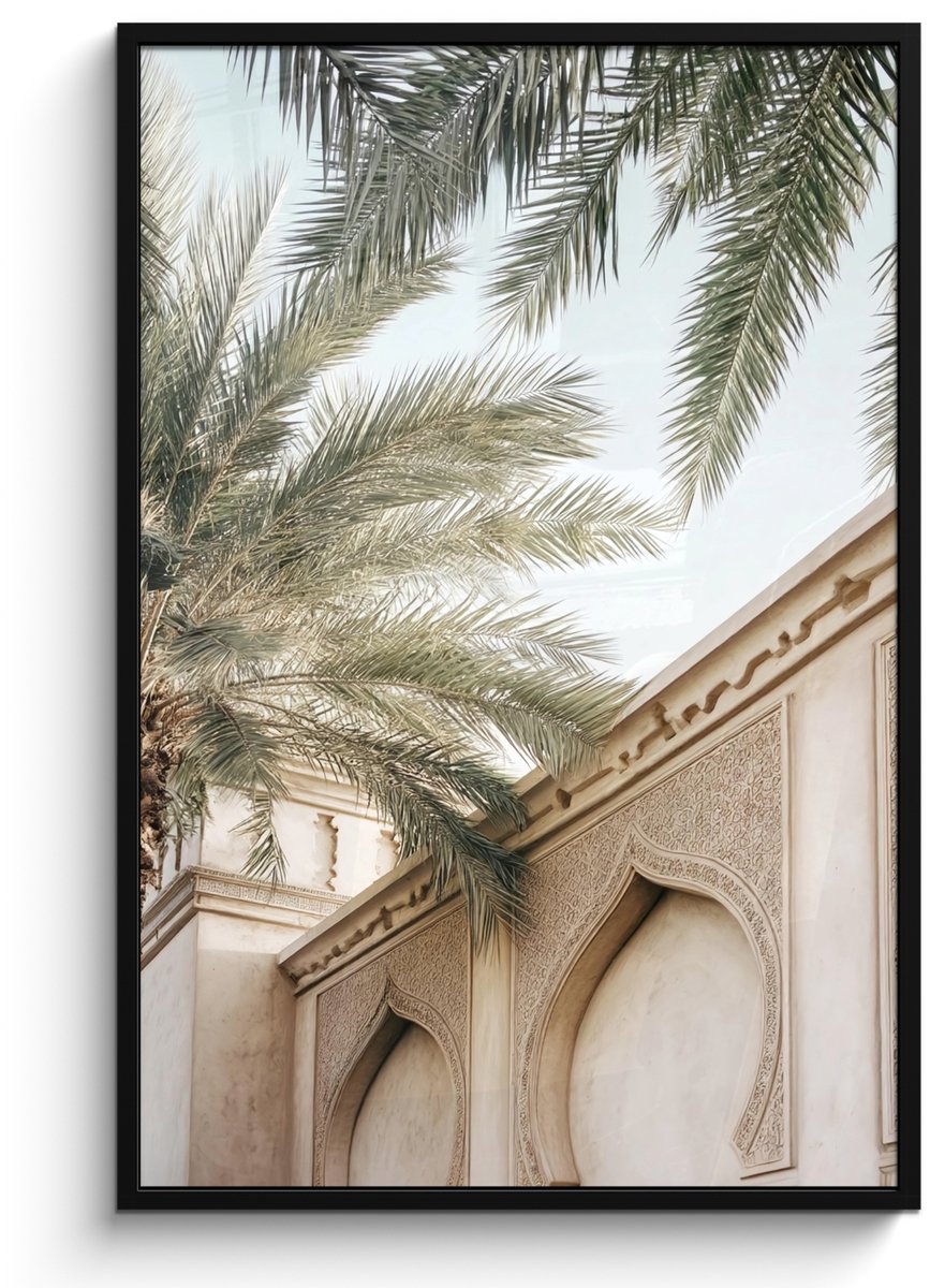 FrameYourWall Poster in lijst - Fotolijst 80x120 cm - Posters - Gebouw - Palmbomen - Beige - Zon - Posterlijst zwart - Decoratie - Wanddecoratie woonkamer - Muurdecoratie slaapkamer