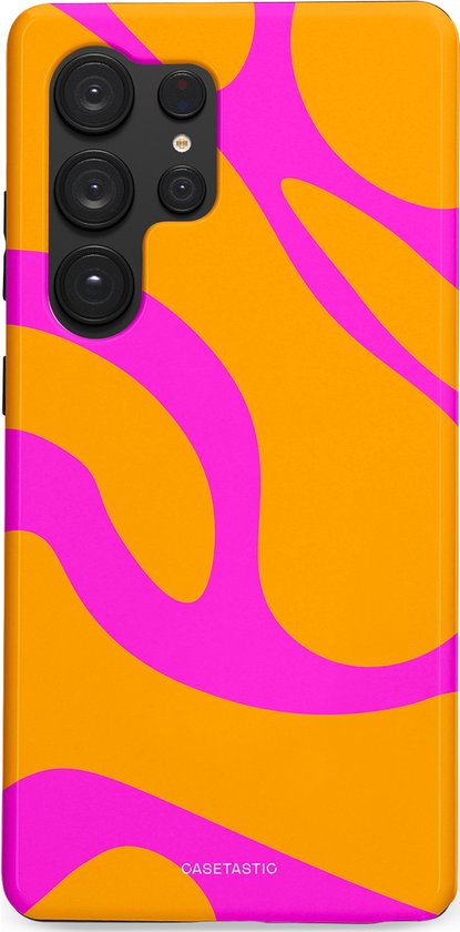Coque de téléphone orange avec un motif ondulé rose vif.
