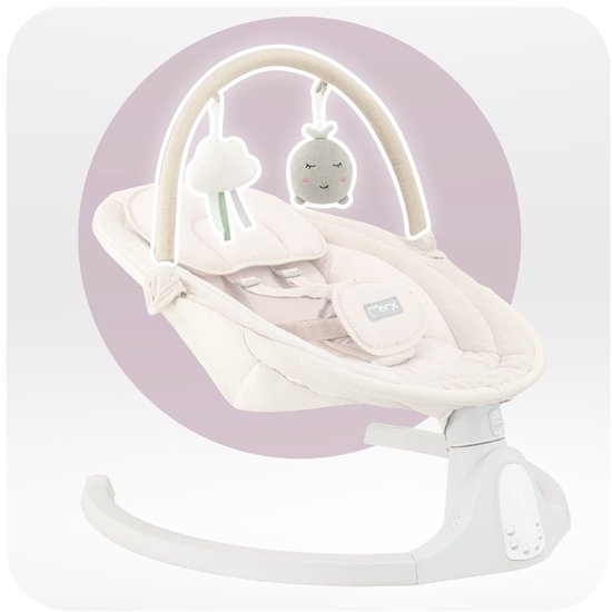 Beige babyschommel met speelboog, hoofdsteun, riemen en grijze basis.