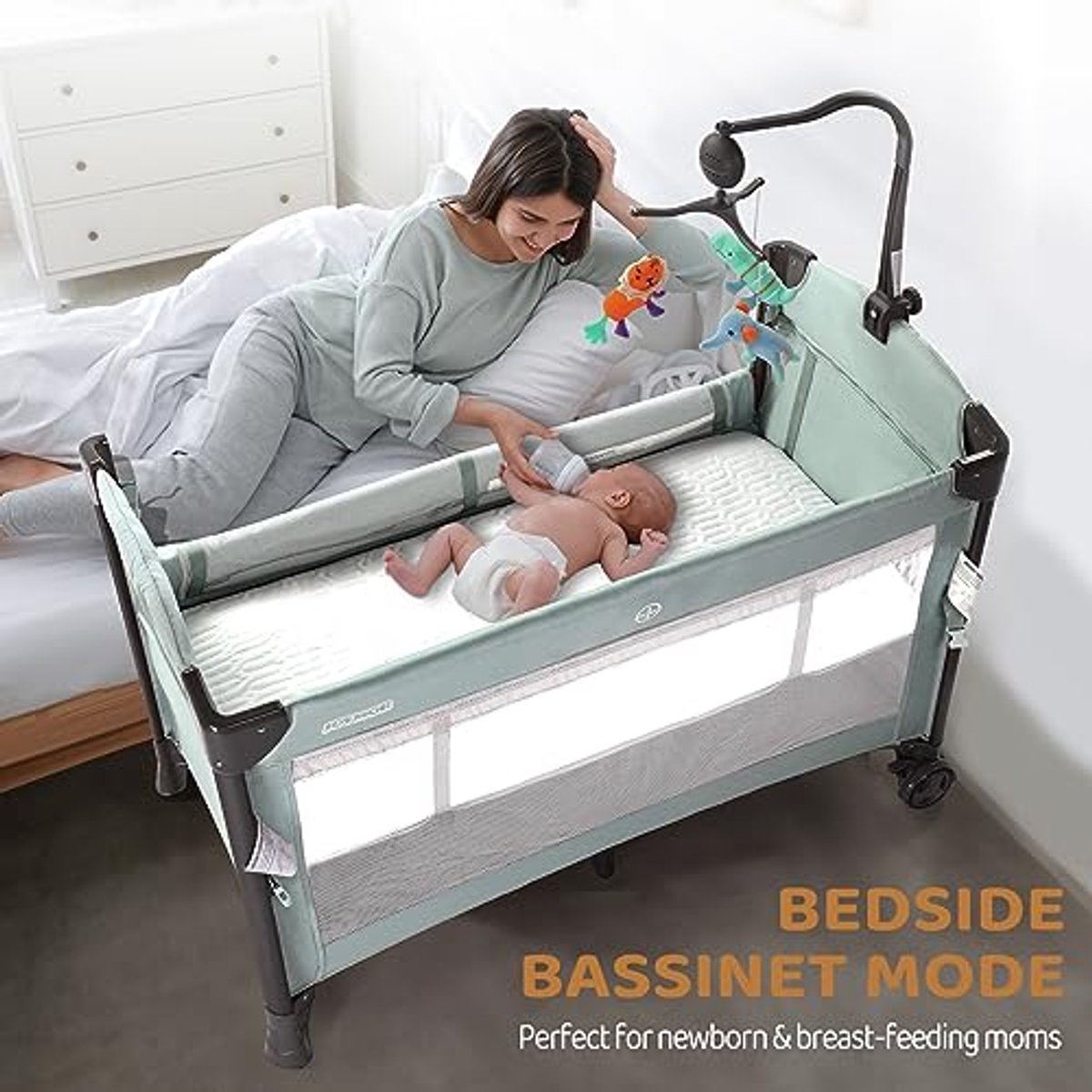3 in 1 Baby Bedside Wieg – Draagbare Zijslaper met Matras, Speelbed en Opvouwbare Reiswieg thumbnail 6