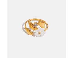 Cliste Couture Ellora Bloem Ring - Goud Kleurig - Dames Ring - Vrouwen Cadeau - Dames Sieraden - Verstelbaar