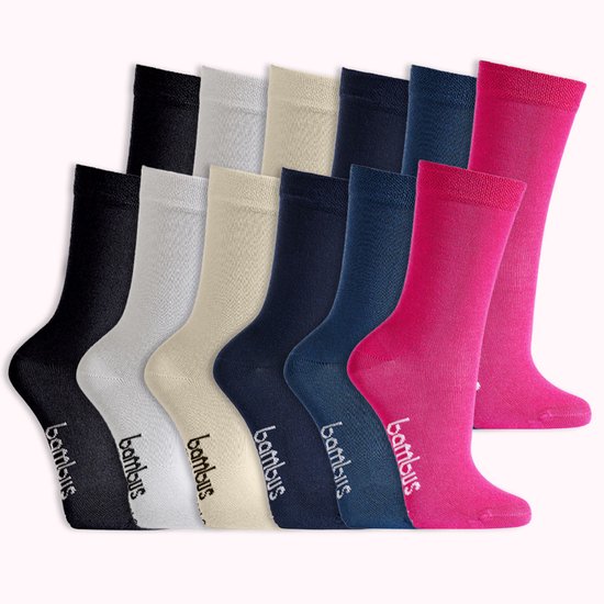 Twaalf Bambus sokken in verschillende kleuren: zwart, lichtgrijs, beige, donkerblauw, blauw en roze.