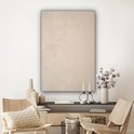Beige canvas met drie cirkels in reliëf, hangend boven een console met vazen en kaarsen.