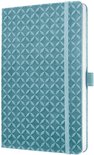 Blauw notitieboek met geometrisch reliëfpatroon, elastische band en bladwijzer.