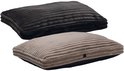 Twee hondenkussens, één antraciet en één beige, beide ribbed.