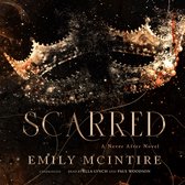 Boekcover met de titel 'SCARRED' in witte letters, onderaan 'A Never After Novel' en 'EMILY MCINTIRE'. Boven de tekst een gebroken gouden kroon met juwelen, omringd door donkere deeltjes.