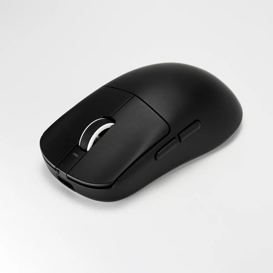 Zwarte draadloze muis met scrollwiel, zijknop en een matte afwerking.