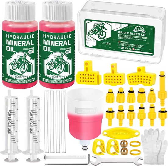 Compleet fiets rembleeding kit met flessen olie, spuiten, trechter, adapters, handschoenen, en gereedschap.
