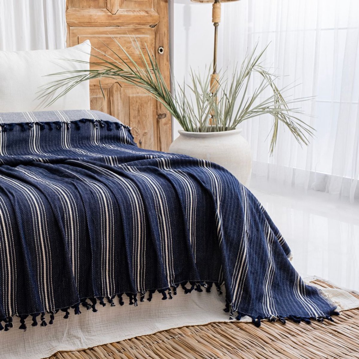 Trimita Yasmin Collectie – Oversized Katoenen Bedsprei – 200x240 cm – OEKO-TEX® – Marineblauw/Naturel