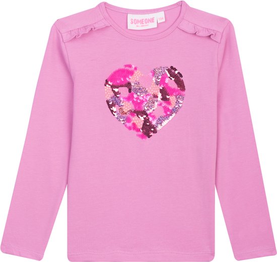 Roze longsleeve shirt met ruches bij de schouders en een groot hart van pailletten op de voorkant.