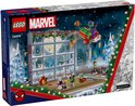 LEGO Marvel Spider-Man adventskalender met sneeuw, kerstboom, kerstversiering en 24 vakjes.