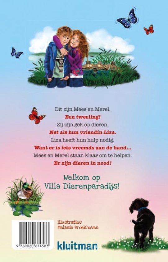 Twee kinderen, Mees en Merel, staan met vlinders en een eend op een waterrijke locatie.