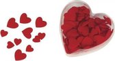 100x Luxe velours strooihartjes rood - valentijn versiering / decoratie - strooiblaadjes