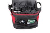 Vanguard Pampas 25 Messenger Veilige en veelzijdige cameratas.32x21x28 cm Zwart Rood