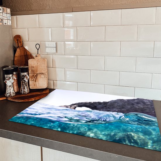 KitchenYeah® Inductie beschermer 78x52 cm - Water - Golf - Zee - Kookplaataccessoires - Afdekplaat voor kookplaat - Inductiebeschermer - Inductiemat - Inductieplaat mat