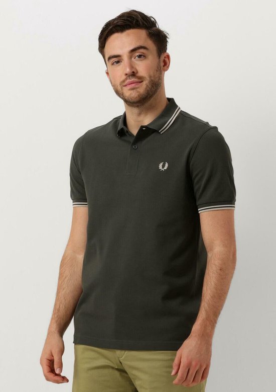 Fred Perry The Twin Tipped Fred Perry Shirt Polo's & T-shirts Heren - Polo shirt - Groen - Maat XS