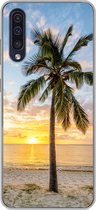 Geschikt voor Samsung Galaxy A50 hoesje - Strand - Palmboom - Zonsondergang - Siliconen Telefoonhoesje