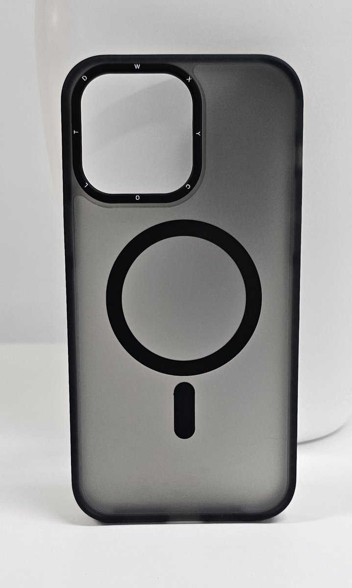 iPhone 13 Pro Max Magsafe-Compatible Backcover - Zwart met Lens Design
