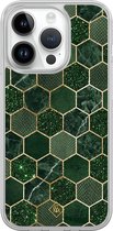 Casimoda® hoesje - Geschikt voor iPhone 14 Pro - Kubus Groen - 2-in-1 case - Schokbestendig - Geometrisch patroon - Verhoogde randen - Groen, Transparant