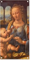 Tuinposter Madonna met de anjer - Leonardo da Vinci - 40x80 cm - Wanddecoratie Buiten - Tuinposter - Tuindoek - Schuttingposter - Tuinschilderij