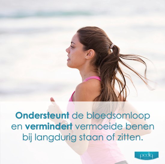 Vrouw in sportkleding, joggend, met tekst: "Ondersteunt de bloedsomloop en vermindert vermoeide benen bij langdurig staan of zitten."