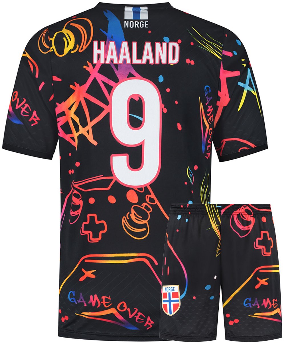 Haaland Noorwegen Voetbaltenue - Gaming - Voetbal Tenue Kinderen - Shirt en Broekje - Jongens en Meisjes - Volwassenen - Heren en Dames - Maat S