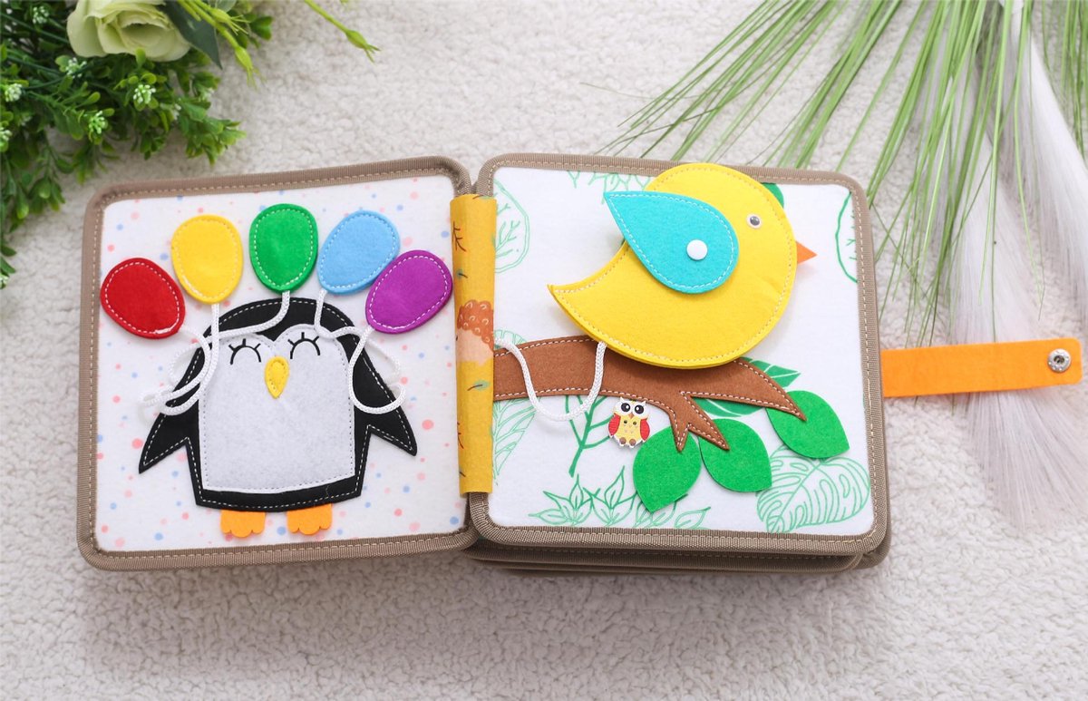Joymaxx Montessori Busy Board - Baby Speelgoed 1 jaar - Activiteitenboek voor Peuters - Sensorisch Speelgoed 6 maanden tot 2 jaar - Montessori Speelgoed voor Onderweg - Cadeau Meisjes 18 maanden — afbeelding 4