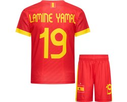 foto van Lamine Yamal Voetbaltenue Spanje Thuis - Voetbalshirt en Broekje - Voetbaltenue kinderen en Volwassenen - Maat 152