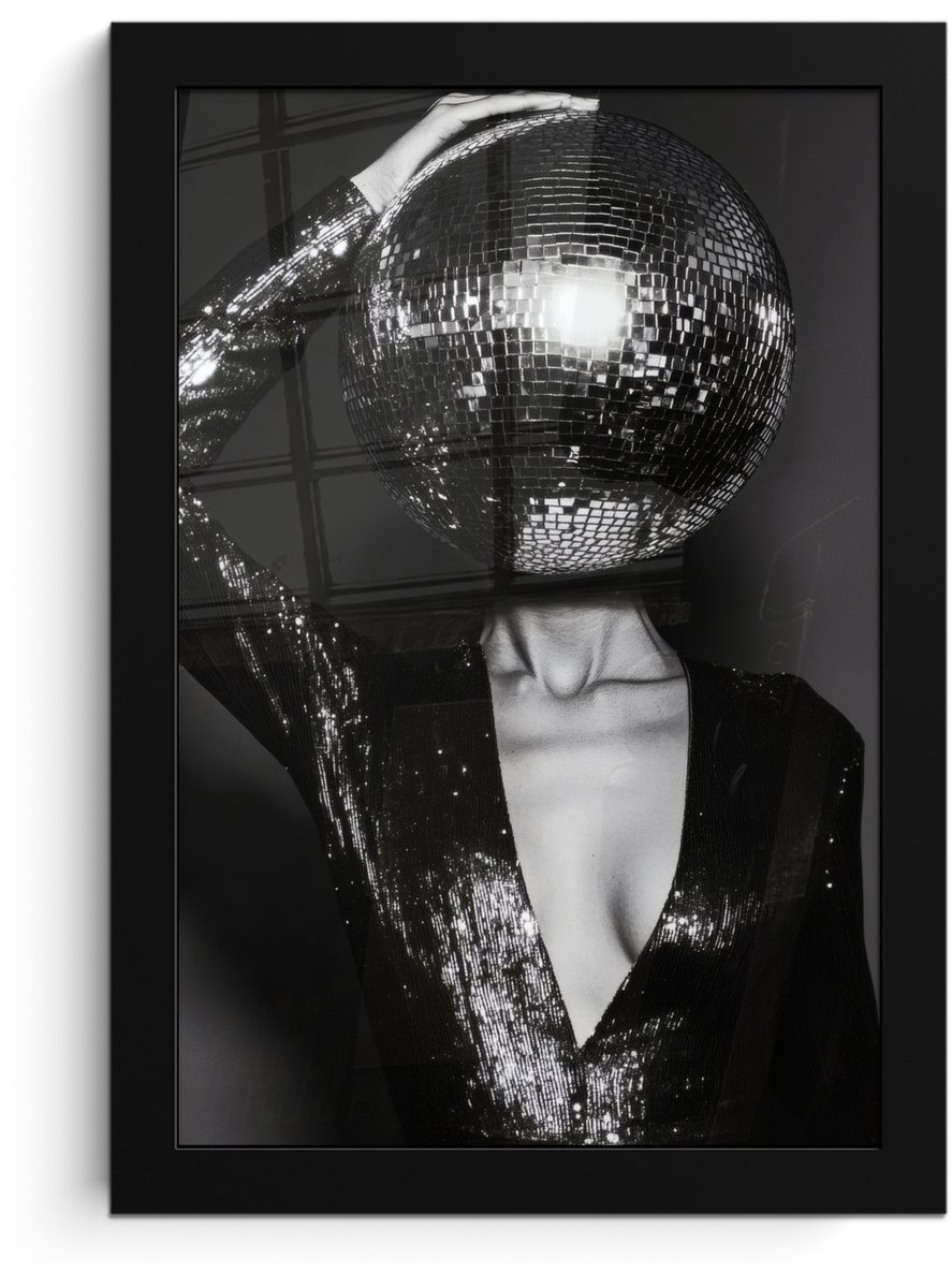 FrameYourWall Poster in lijst - Fotolijst 20x30 cm - Posters - Discobal - Gezicht - Glamour - Zwart - Posterlijst zwart - Decoratie - Wanddecoratie woonkamer - Muurdecoratie slaapkamer Discobal - Glamour