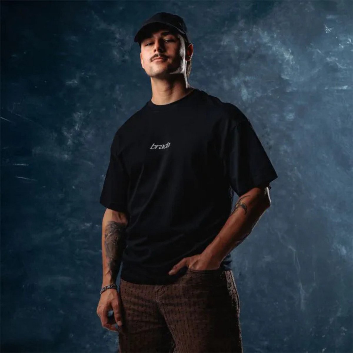 Brada T-shirt Zonder Tekst – Unisex – Zwart – Katoen – Maat XS – Regular Fit – Basic Shirt