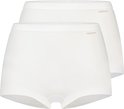 Twee witte Ten Cate shorts, aangesloten model.