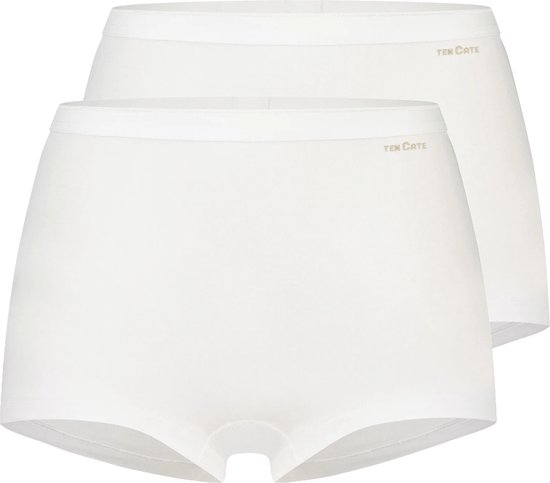 Twee witte Ten Cate shorts, aangesloten model.