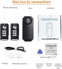 Inhoud van de verpakking: 2 afstandsbedieningen, alarm, verpakking, tie wraps, dubbelzijdige tape, tool, schroevendraaier en gebruiksaanwijzing.