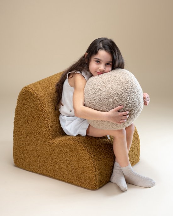 Wigiwama Cloud Chair Maple - teddy stof stoeltje - kinderstoel - uitwasbare hoes - zachte stoel voor peuters