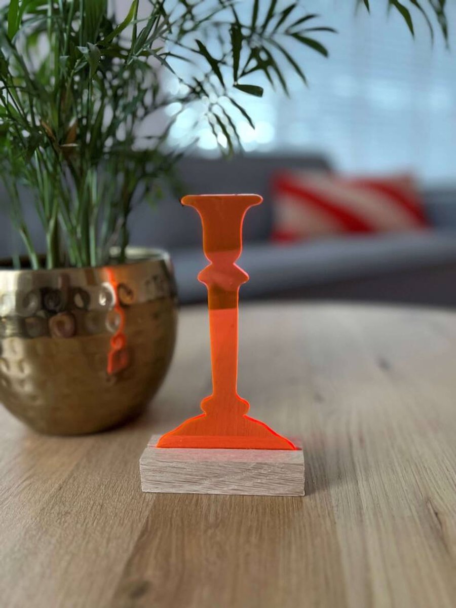 Kandelaar Neon Oranje - Acrylaat - Modern en Sfeervol | NUUW at home collectie