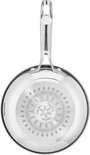 Onderkant van een roestvrijstalen steelpan met Tefal logo en inductieaanduiding.
