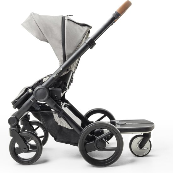 Mutsy Evo Kinderwagen Meerijdplankje - Verstelbare Stangen - Afneembare Wielen van Mutsy — afbeelding 2