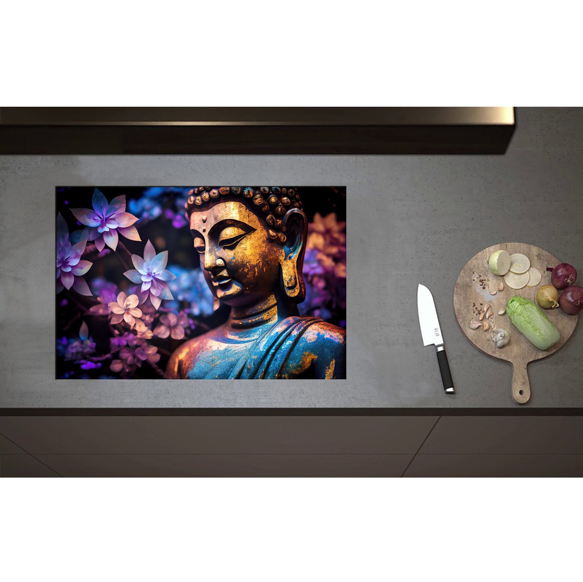 Inductieplaat Beschermer - Boeddha voor Struik vol Paarse Lelies - 75x50 cm - 2 mm Dik - Inductie Beschermer - Bescherming Inductiekookplaat - Kookplaat Beschermer van Zwart Vinyl