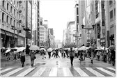 Muurdecoratie Ginza in de regen zwart-wit foto - 180x120 cm - Tuinposter - Tuindoek - Buitenposter