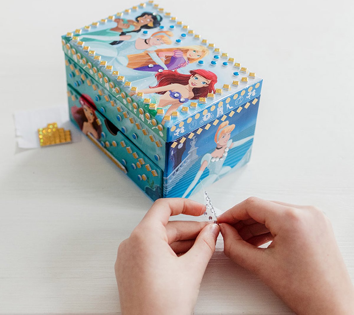 Disney Princess Totum - prinsessen sieraden doosje juwelenkistje versieren met mozaïek - speelgoed meisjes knutselset vanaf 3 jaar — afbeelding 12