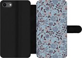 Bookcase Geschikt voor iPhone 7 telefoonhoesje - Patroon - Bloem - Grijs - Blauw - Met vakjes - Wallet case met magneetsluiting