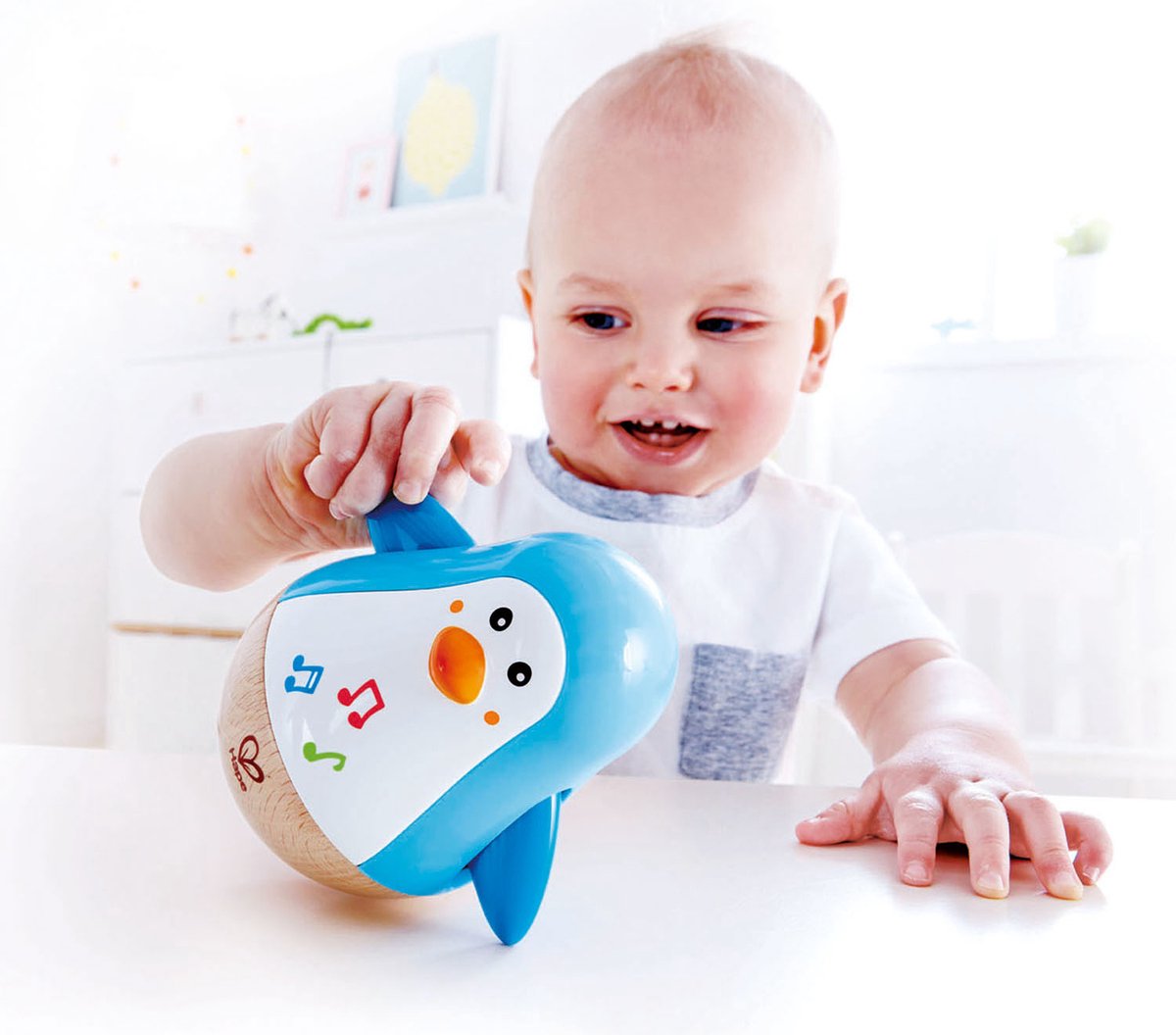 Hape Pinguin Muzikale Wiebelaar - Sensorisch Babyspeelgoed vanaf 6 Maanden — afbeelding 4