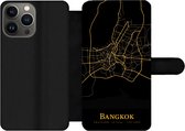 Bookcase Geschikt voor iPhone 13 Pro telefoonhoesje - Bangkok - Kaart - Goud - Met vakjes - Wallet case met magneetsluiting